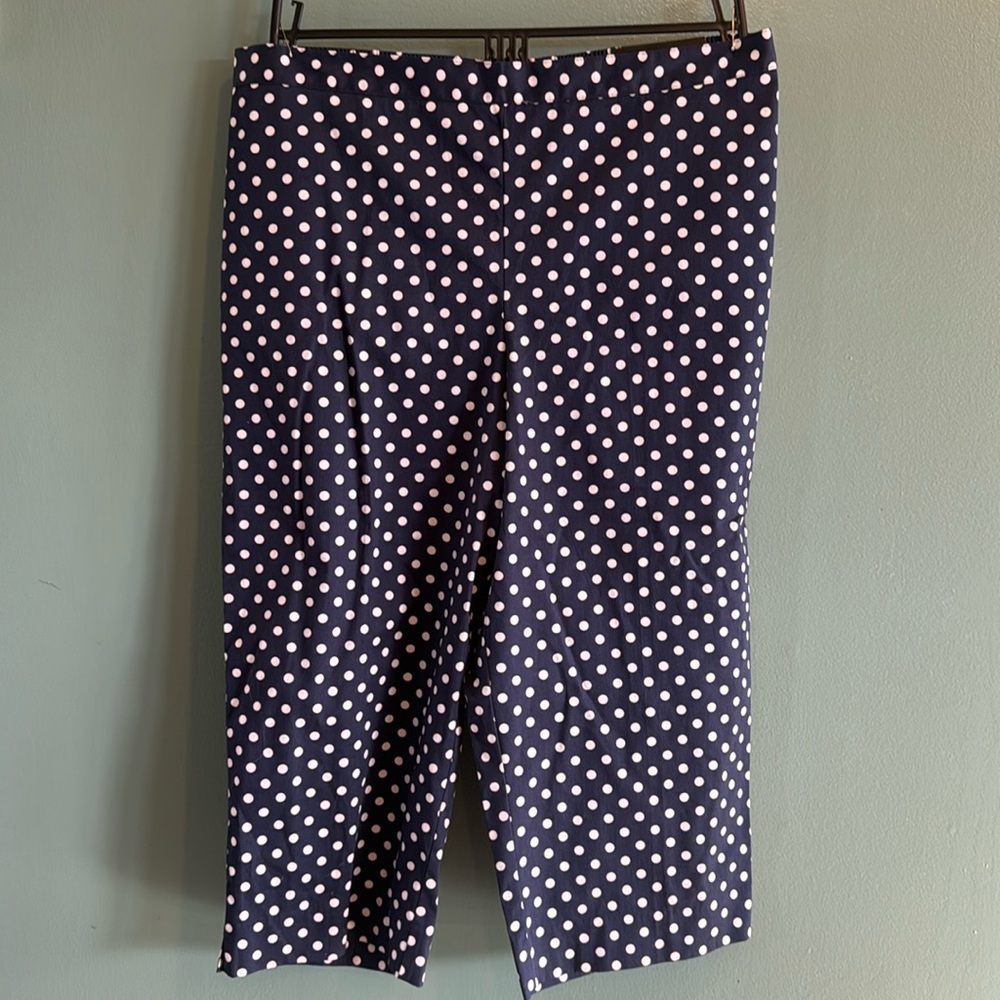 Alfred Dunner Classic Fit Capri Pants - navy blue white white polka dots NWT’s